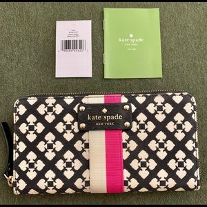 Kate ♠️ Spade classic spade zipper wallet